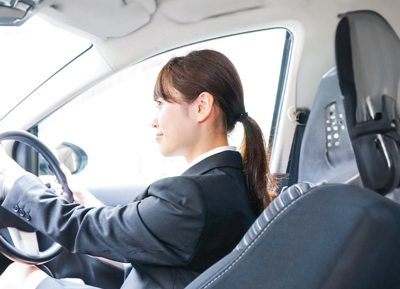 飲酒の後・病院帰り・体調不良で運転に不安があるときなど運転代行サービスなら「運転代行レインボー」